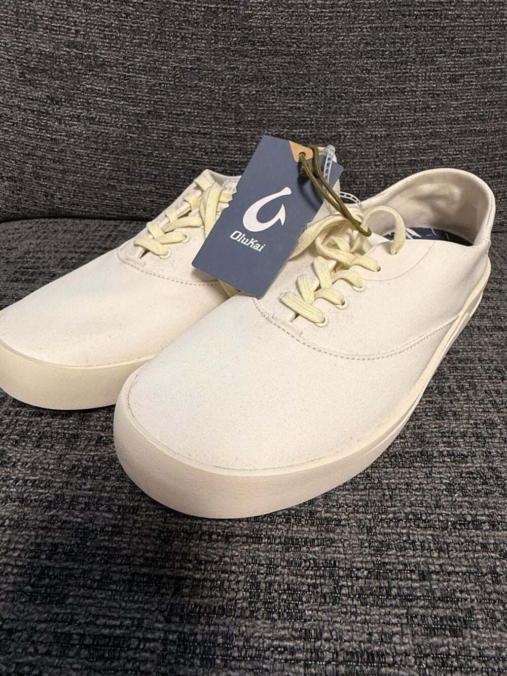 OluKai Tradewind Sneakers Size 11 Off White Canvas Shoes Brand New